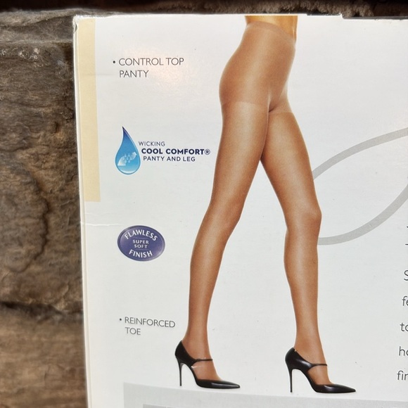 Hanes Silk Reflections control top reinforced toe barely black sz EF NIP - Picture 6 of 6